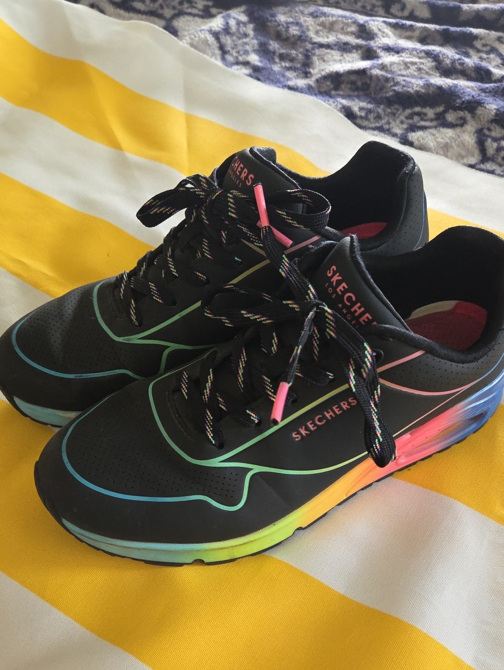 Skechers Uno Pop of Sunshine Black Rainbow Sneakers Womens 9.5